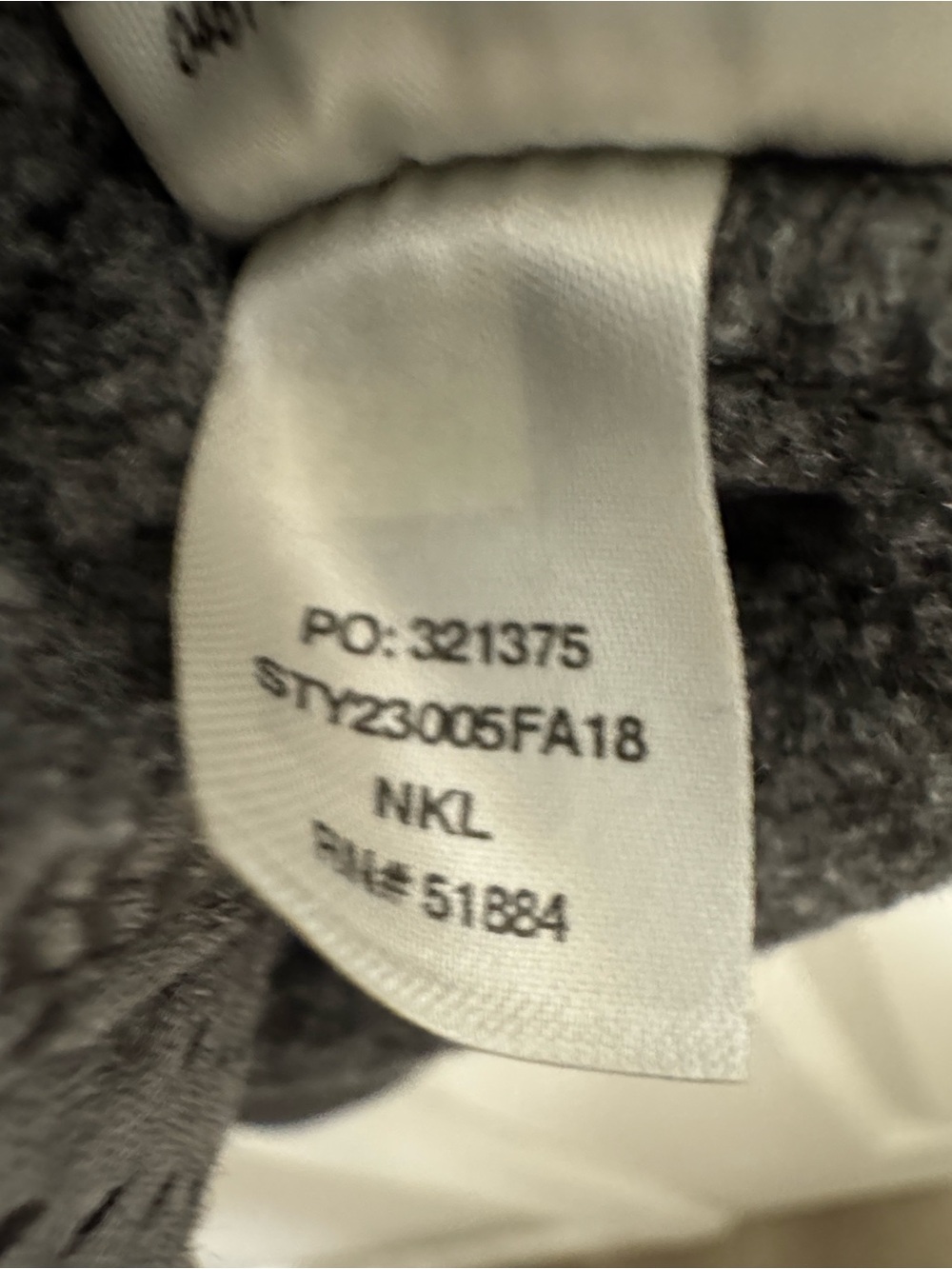 Patagonia W’s Classic Synchilla Pullover - Picture 3 of 4